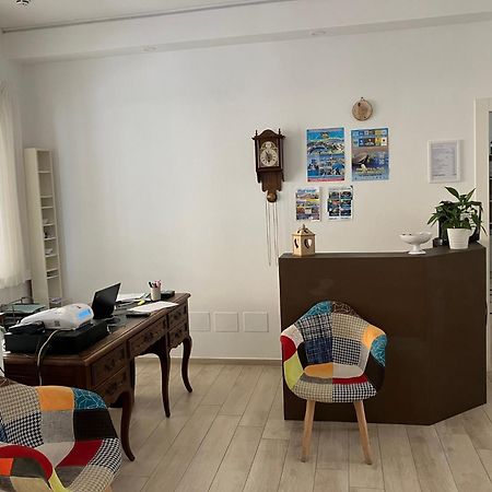 Hotel Bed And Book ريميني المظهر الخارجي الصورة