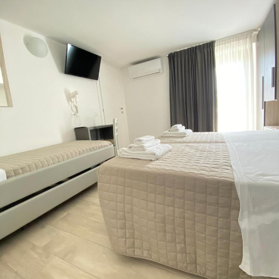 Hotel Bed And Book ريميني المظهر الخارجي الصورة
