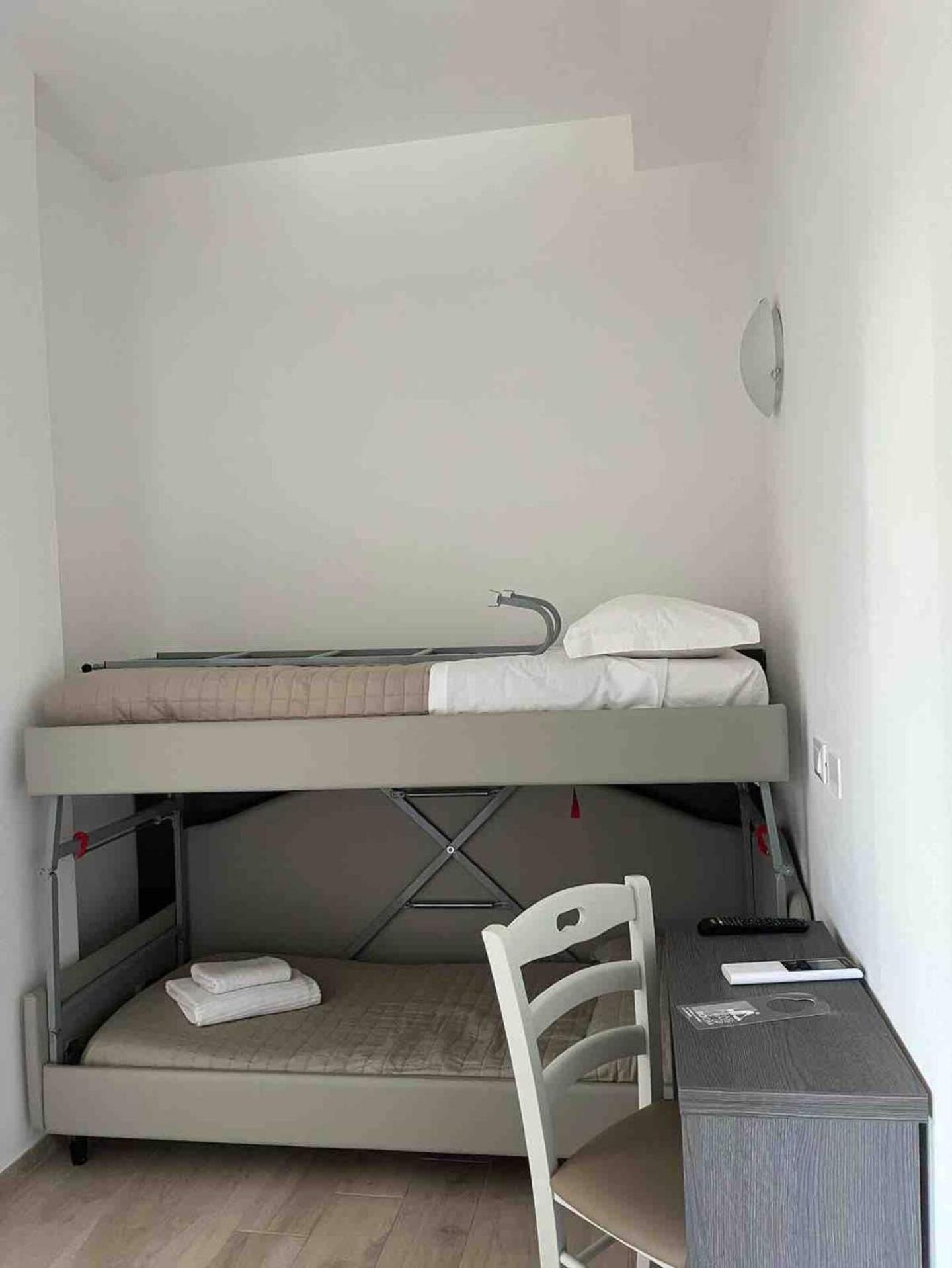 Hotel Bed And Book ريميني المظهر الخارجي الصورة