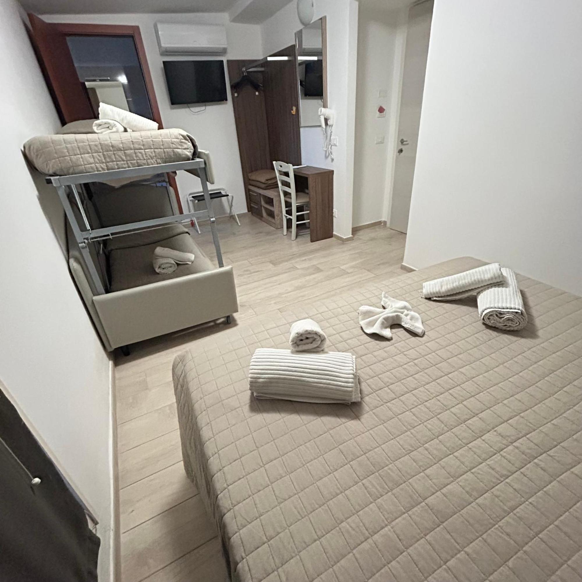 Hotel Bed And Book ريميني المظهر الخارجي الصورة