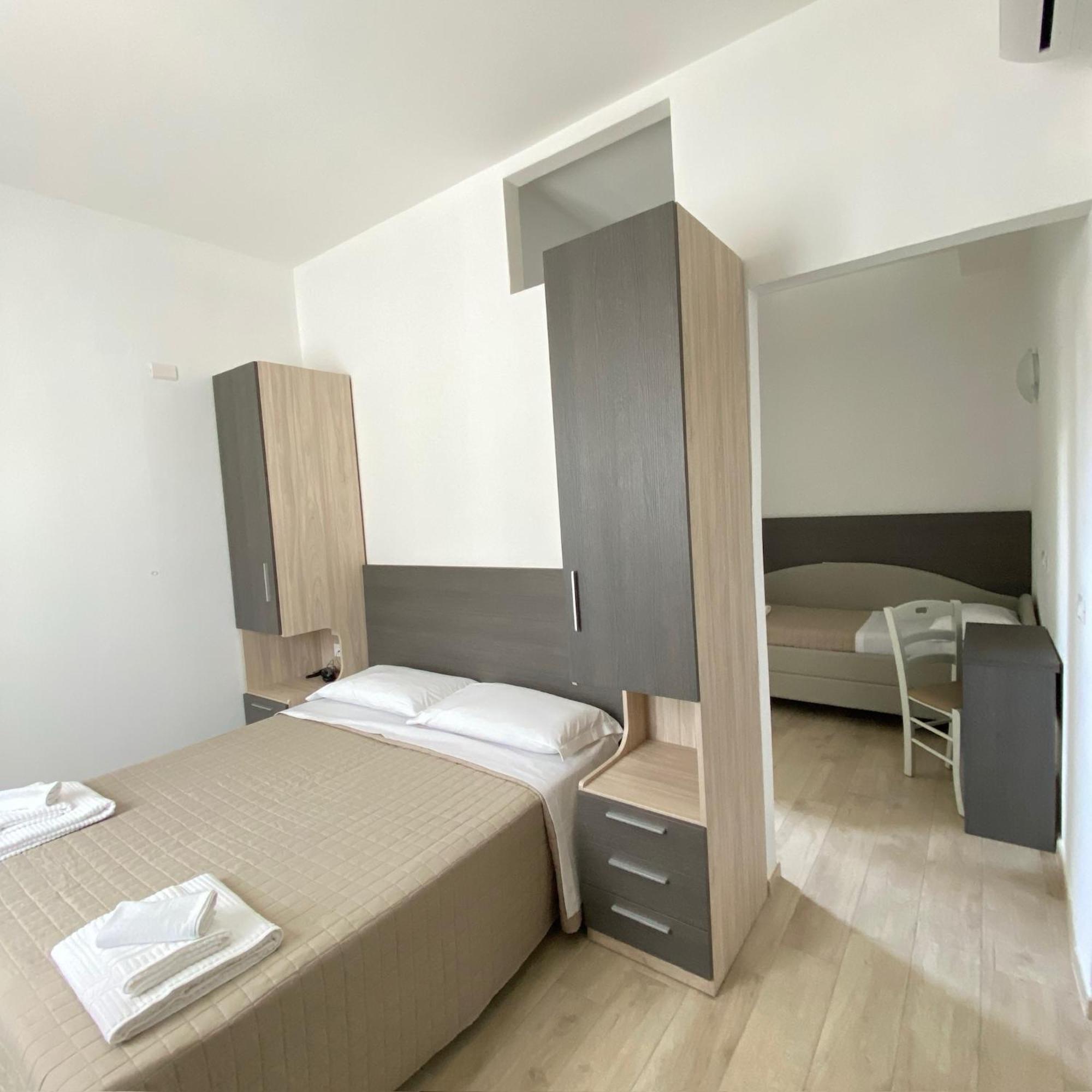 Hotel Bed And Book ريميني المظهر الخارجي الصورة