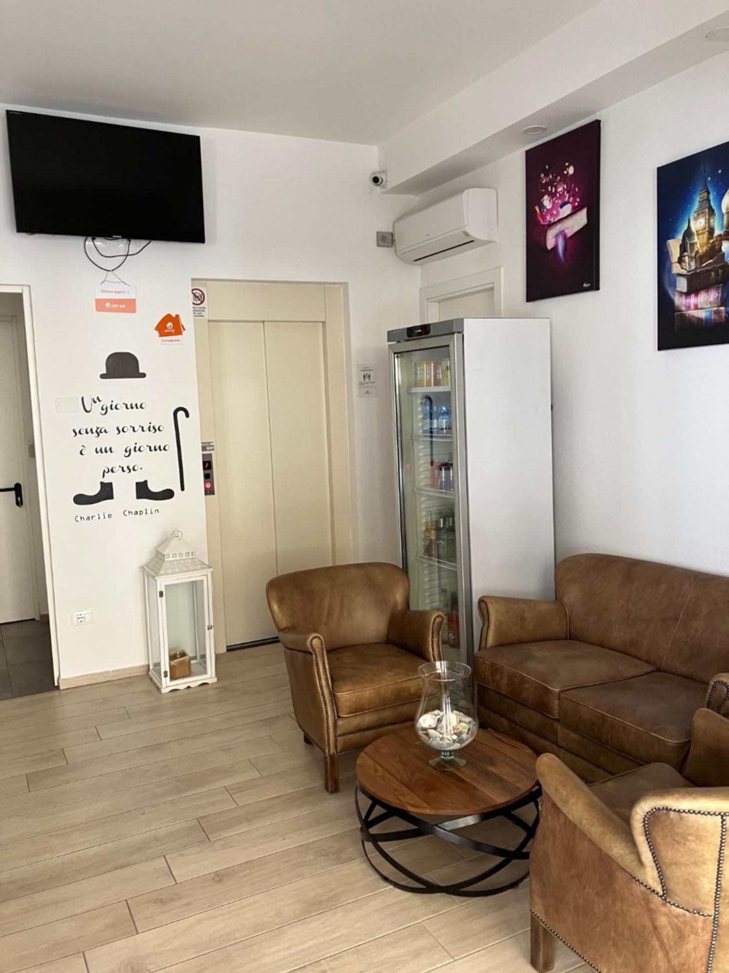 Hotel Bed And Book ريميني المظهر الخارجي الصورة
