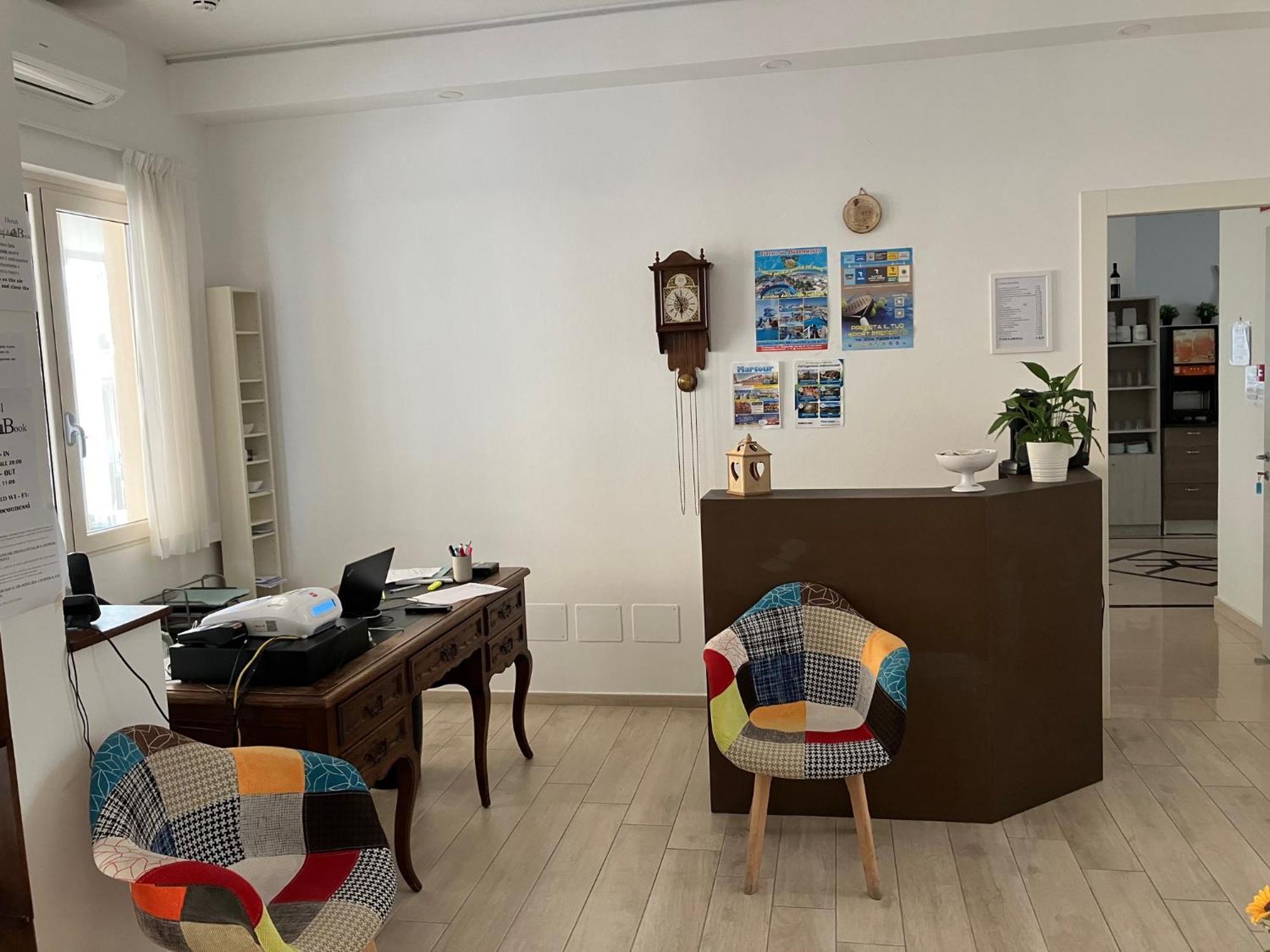 Hotel Bed And Book ريميني المظهر الخارجي الصورة